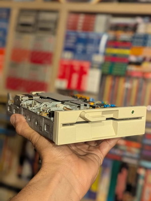 Amstrad Alps Electronic DFC222 5.25" Floppy Drive DD 360kb used with cable