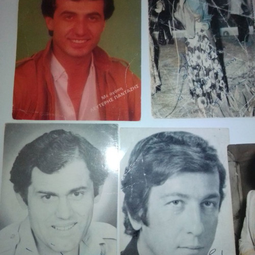 Photographs with autographs of actors and singers used, pack of 8