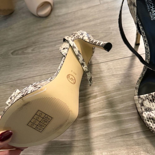 Michael Kors sandal new, size 38.5-39, white and beige