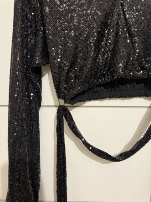 Sparkling top Princess Polly like new, black, size M