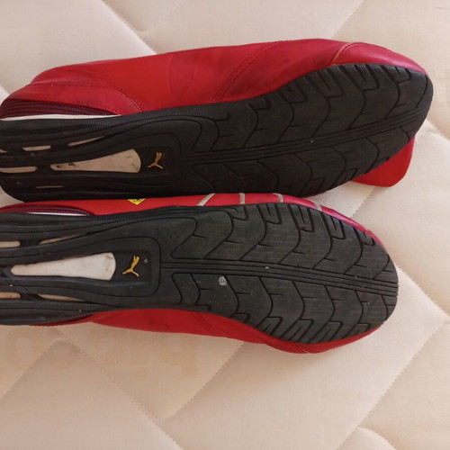 Puma Ferrari red athletic shoes size 44.5 without insoles and laces