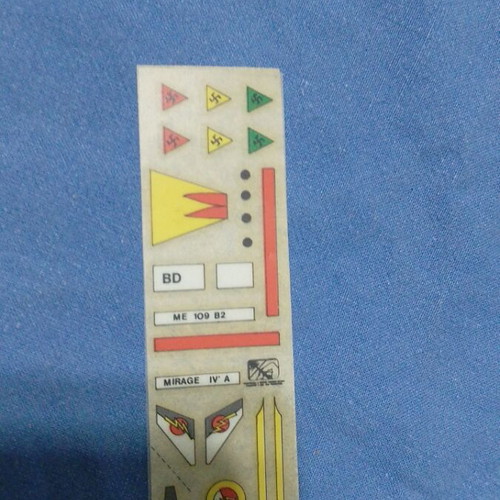 Snap together airplane models like new, Messerschmitt 109 B2 and Mirage IV A