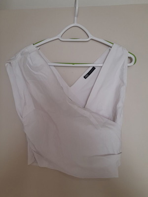 Zara sleeveless blouse used with different shoulders, size Medium, white
