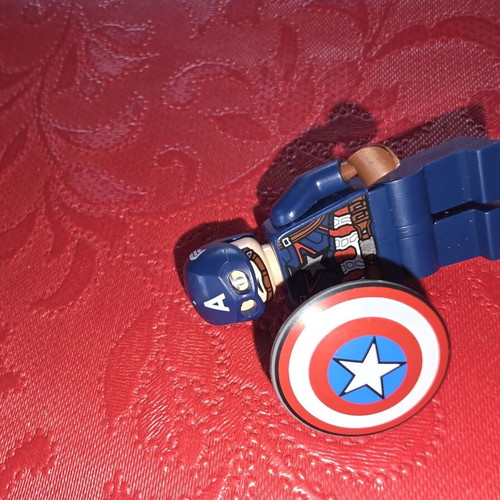 LEGO Marvel Super Heroes Age of Ultron Black Widow & Captain America Motorcycles set