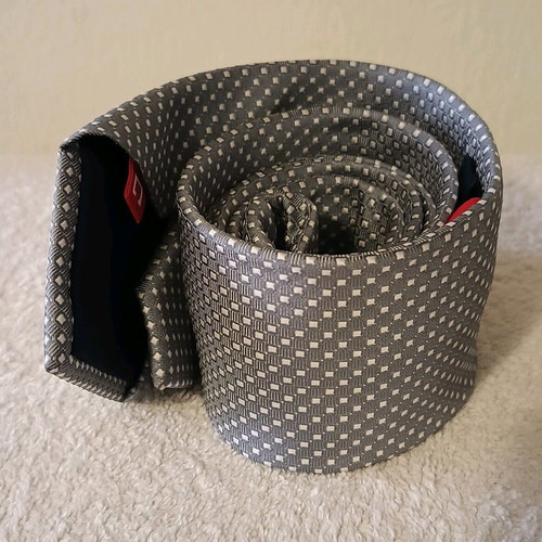 Chaps men's tie new, gray with beige check, 100% polyester