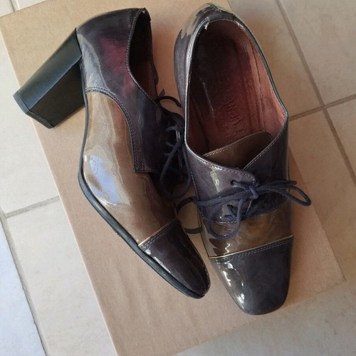 Hispanitas heels like new, leather patent in lead and dark brown