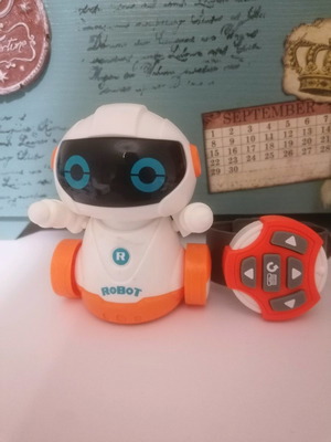 Robot with sound and light in excellent condition without box