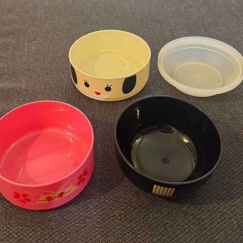 Geisha plastic food set like new, 3 containers with lid and elastic band