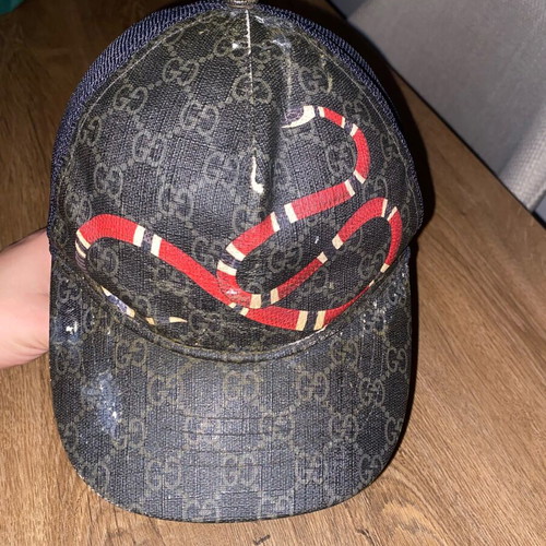 Gucci Kingsnake Print GG Supreme Baseball Hat used, bad condition