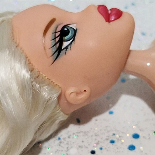 Bratz Play Sports Cloe doll used with flaws