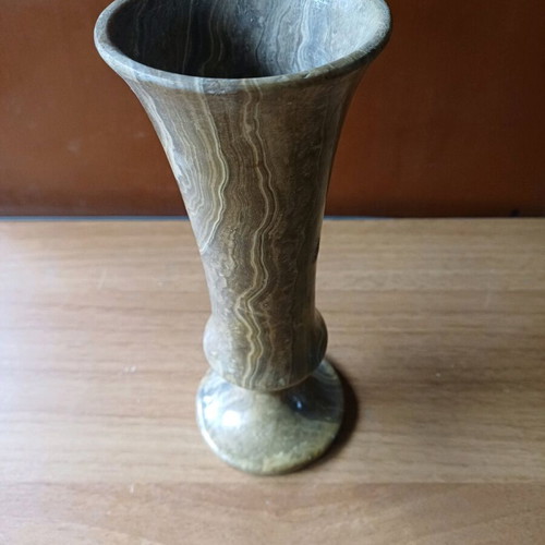 Vintage Granny's aesthetic vase like new, possibly onyx