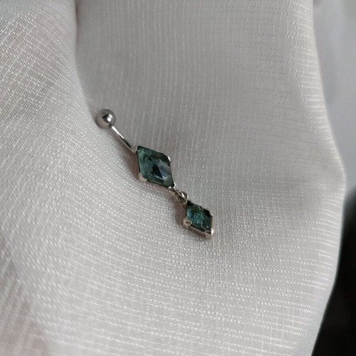 Navel piercing emerald like new, hypoallergenic surgical steel