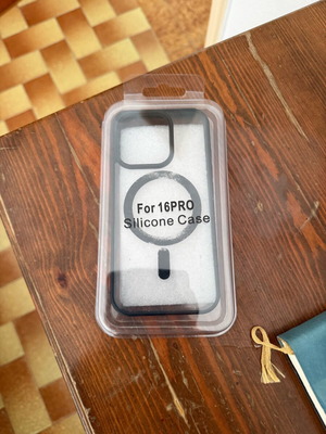 MagSafe θήκη σιλικόνης για iPhone 16 Pro καινούργια