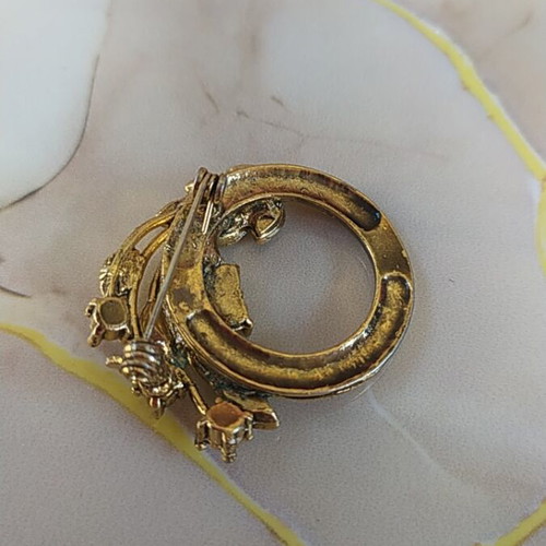 Vintage women's brooch