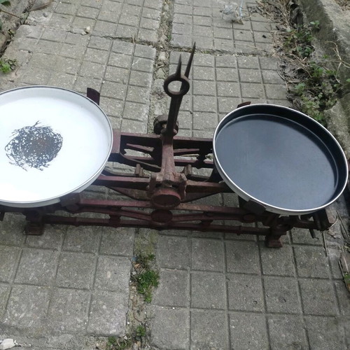 Old scale used, red white and black, 35x25 cm
