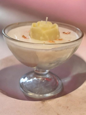 Luxury Handmade Candle in Glass with Flower Design