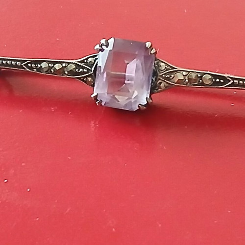 Silver brooch with lilac amethyst like new, A quality
