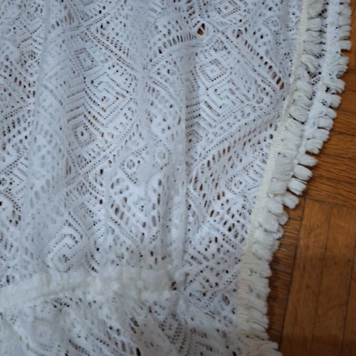 Honey White Kaftan Size 2 like new with Jacquard Mesh Pattern
