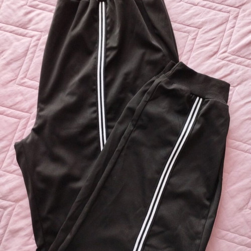 Black slim tracksuit pants size XL like new, spring wear