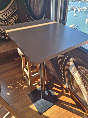 Stand table like new, tall stand