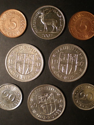 Set of 8 Mauritius coins in A UNC and UNC conditions