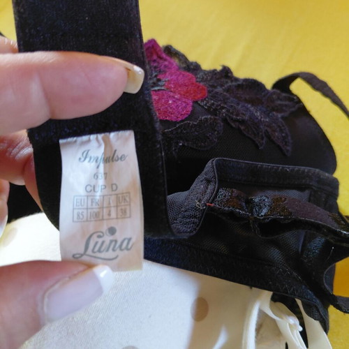 Luna bras set of 3 like new, black and white