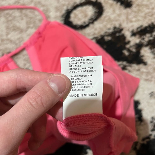 BSB fuchsia top with rhinestones halter, like new, size S