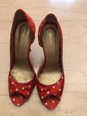 Pip toe polka dot 11cm satin Migato pumps like new red and white