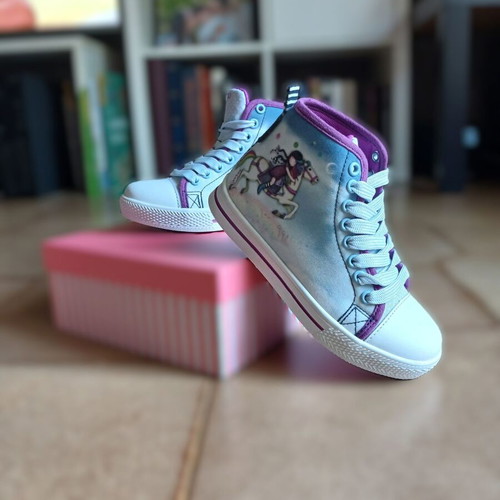 Santoro London Gorjuss high sneakers size 31 new