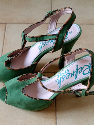Sandals used, size 41