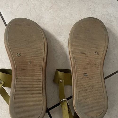 Green platform sandals, size 37
