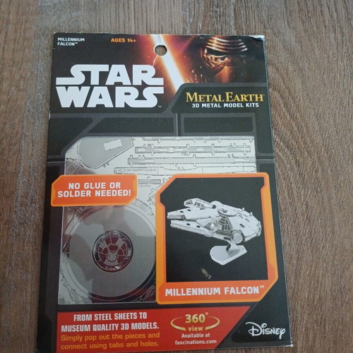 Star Wars Metal Earth Millennium Falcon 3D metal model new, sealed