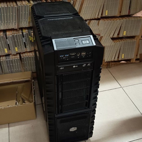 Cooler Master HAF X full-tower PC case with Corsair TX650 V2 PSU and LG DVD/CD Rewriter