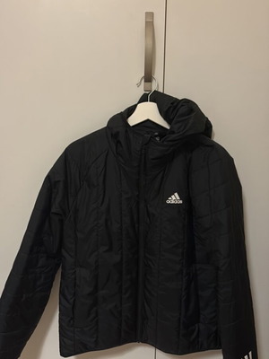 Adidas black jacket like new, size L