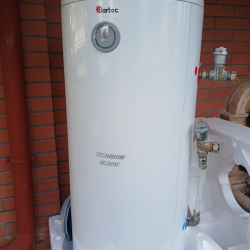 Bartec Electric Water Heater 120 Liters used, titanium glass