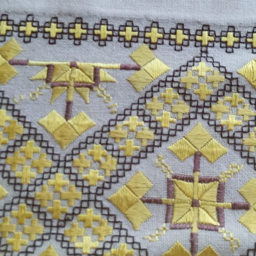Karsaniko Embroidered Lefkadian Tablecloth vintage, like new