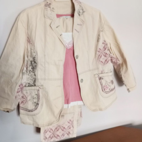 Women's set with pants, sleeveless blouse and jacket, beige and pink