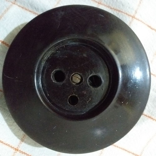 Used electrical components set of 6 bakelite pieces