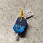 Ключодържател с фигура Kinder Surprise Crayon като нов