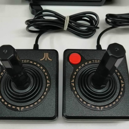 Atari Flashback 8 40th Anniversary Edition Classic Game console like new, 105 games