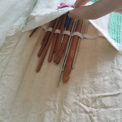 Knitting needles like new with handmade case