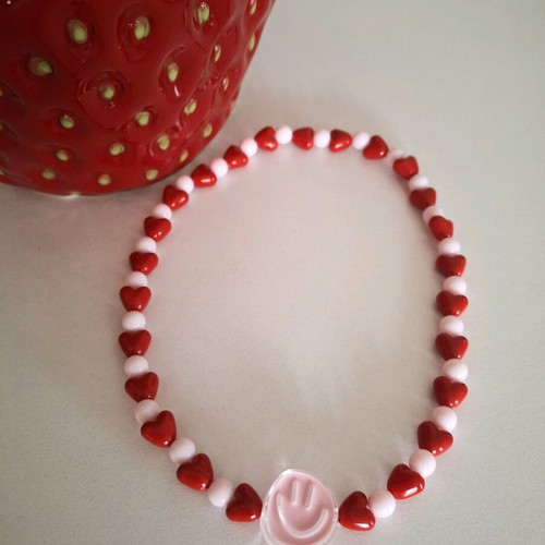 Smile Handmade Necklace with Pink and Red Beads and Elastic Cord