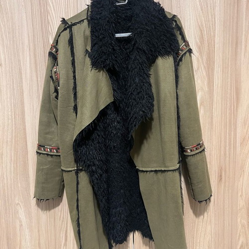 Vintage Khaki Coat like new with fur lining