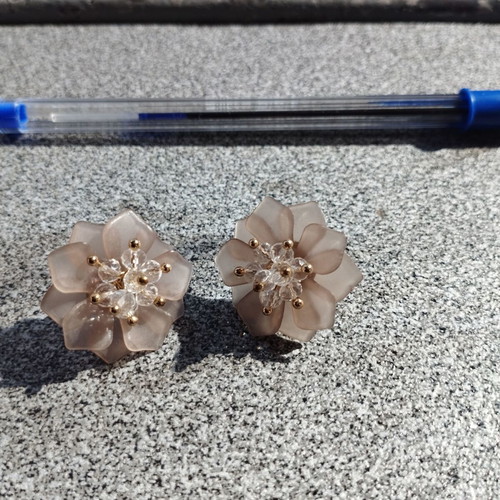 Earrings like new condition
