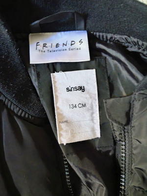 Friends The Television Series puffer jacket Sinsay size 134 cm 8-9 years new