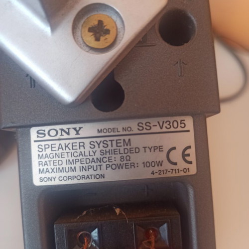Philips stereo system with used Sony 100W speakers