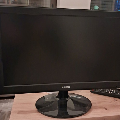 TurboX TX-195 ELM computer monitor like new, 55 cm diagonal