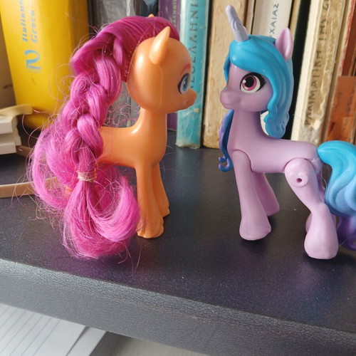 My Little Pony Next Generation Sunny and Izzie figures used