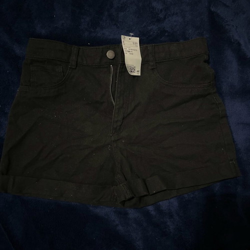 H&M black short shorts new, size XS