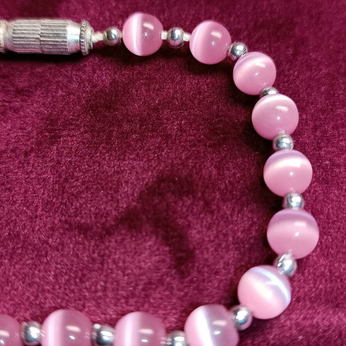 Bracelet with pink quartz used